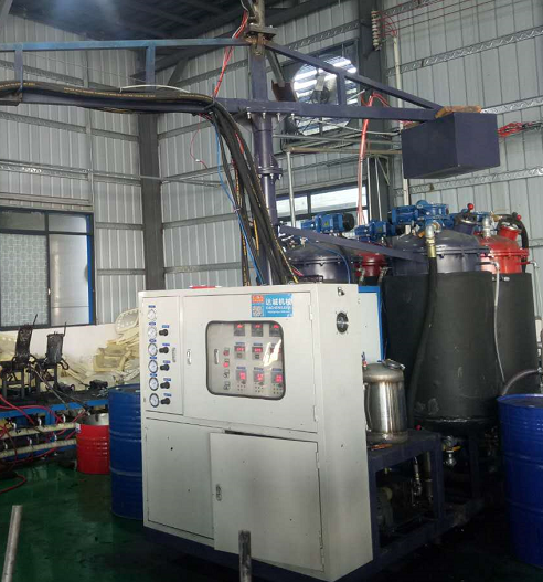 BJD-200型四组份低压发泡机